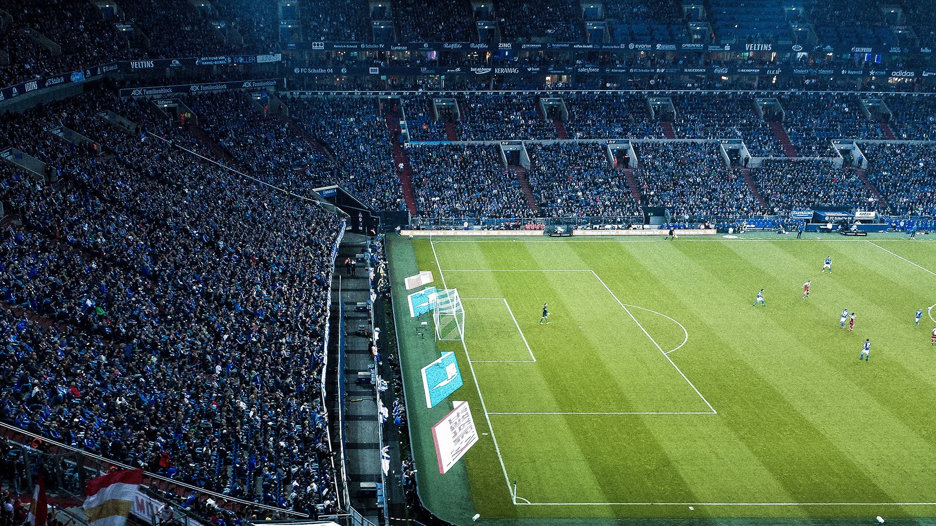 福登的比赛阅读能力为球队提供更多进攻可能，福登是边锋吗