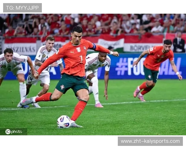 拜仁盯C罗式射手王回归路线：终结者的王者归来，足坛新传奇诞生！